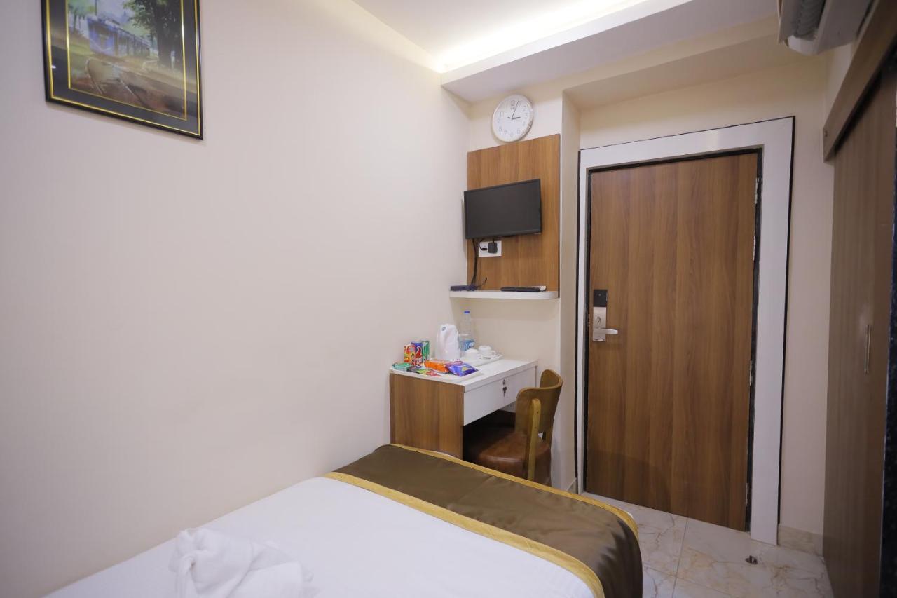 THE AVENUE HOTEL @Ballygunge Kolkata Bagian luar foto