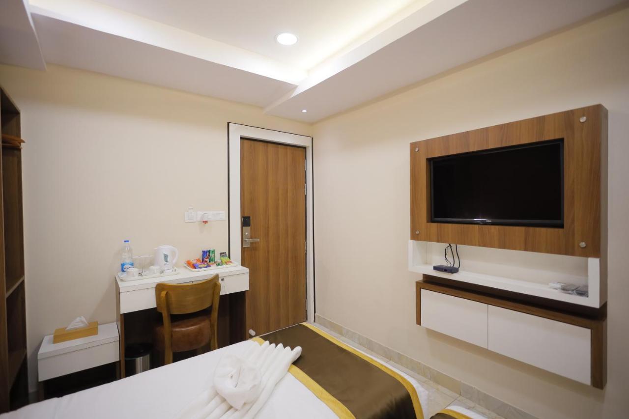 THE AVENUE HOTEL @Ballygunge Kolkata Bagian luar foto